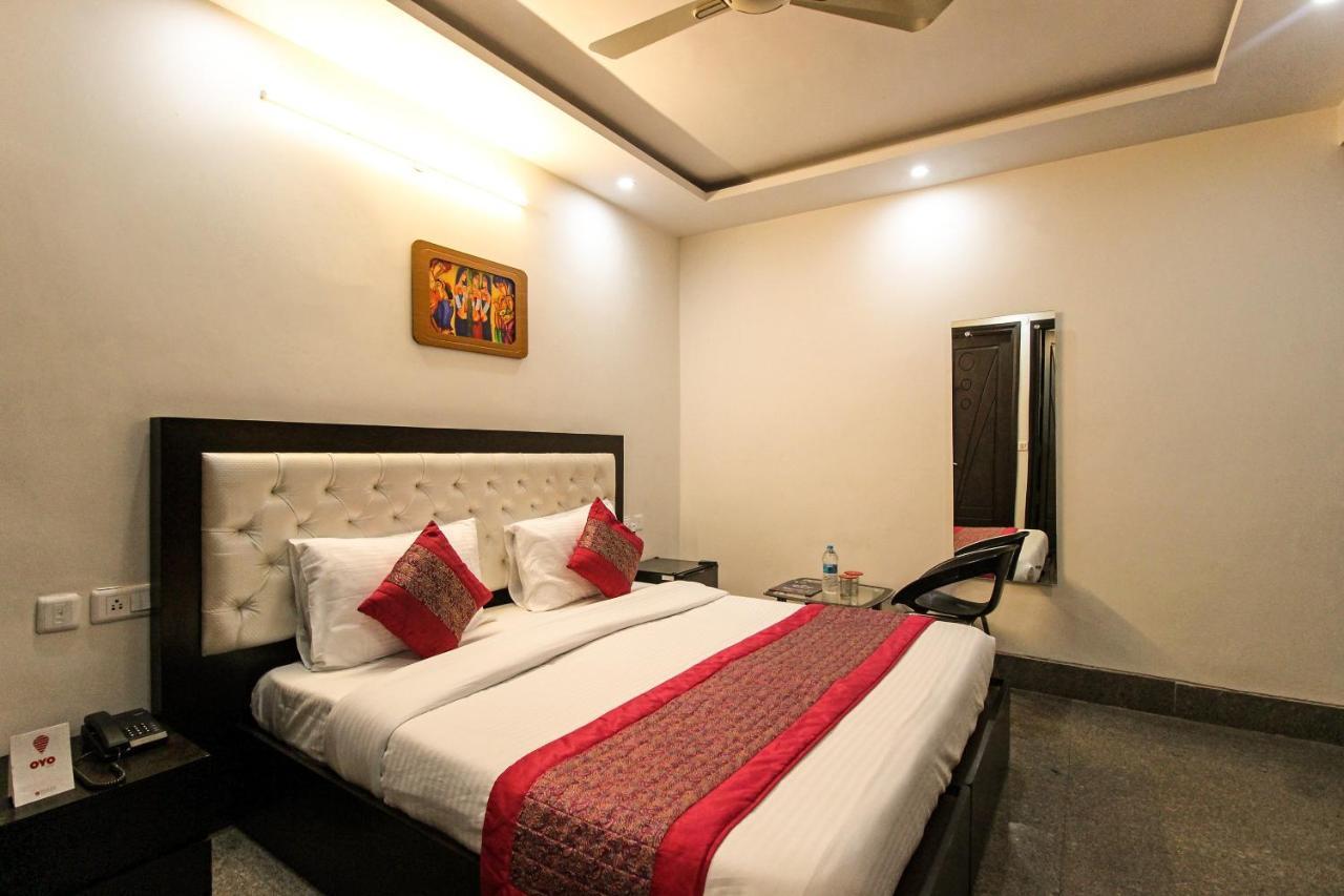 Oyo 8110 Nstay 31 Gurgaon Exterior foto